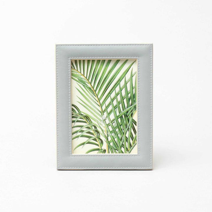 Sleek Grey Photo Frame for Displaying Your Favorite Memories