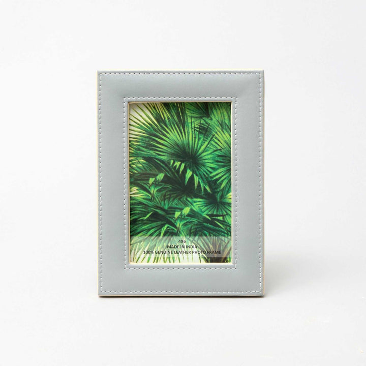 Sleek Grey Photo Frame for Displaying Your Favorite Memories