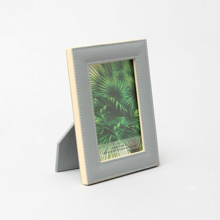 Sleek Grey Photo Frame for Displaying Your Favorite Memories