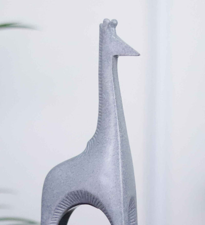 Expobazaar Minimalist Giraffe Resin Sculpture for Modern Home Decor