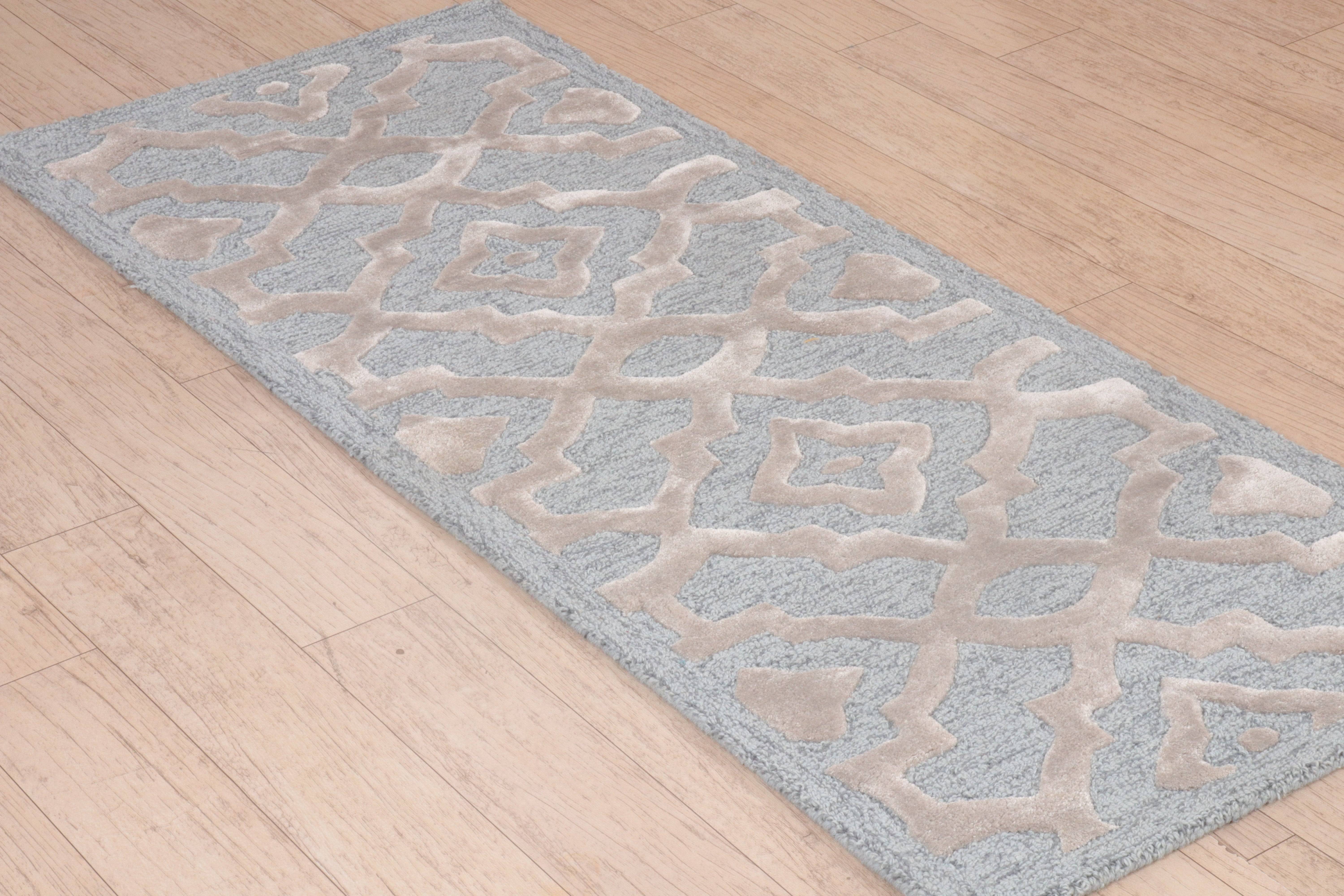 Iridescent Filigree the Shimmering Trail | Hand-Tufted Wool-Viscose Hallway Gem