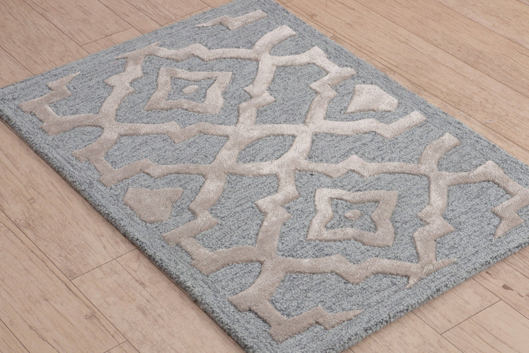 Iridescent Filigree the Shimmering Splendor | Hand-Tufted Wool-Viscose Entry Gem