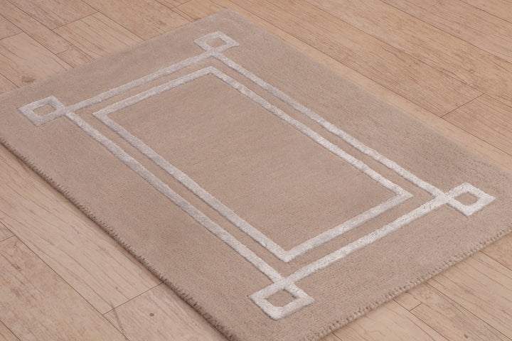 Sleek Silhouette Handcrafted Wool Blend Door Mat