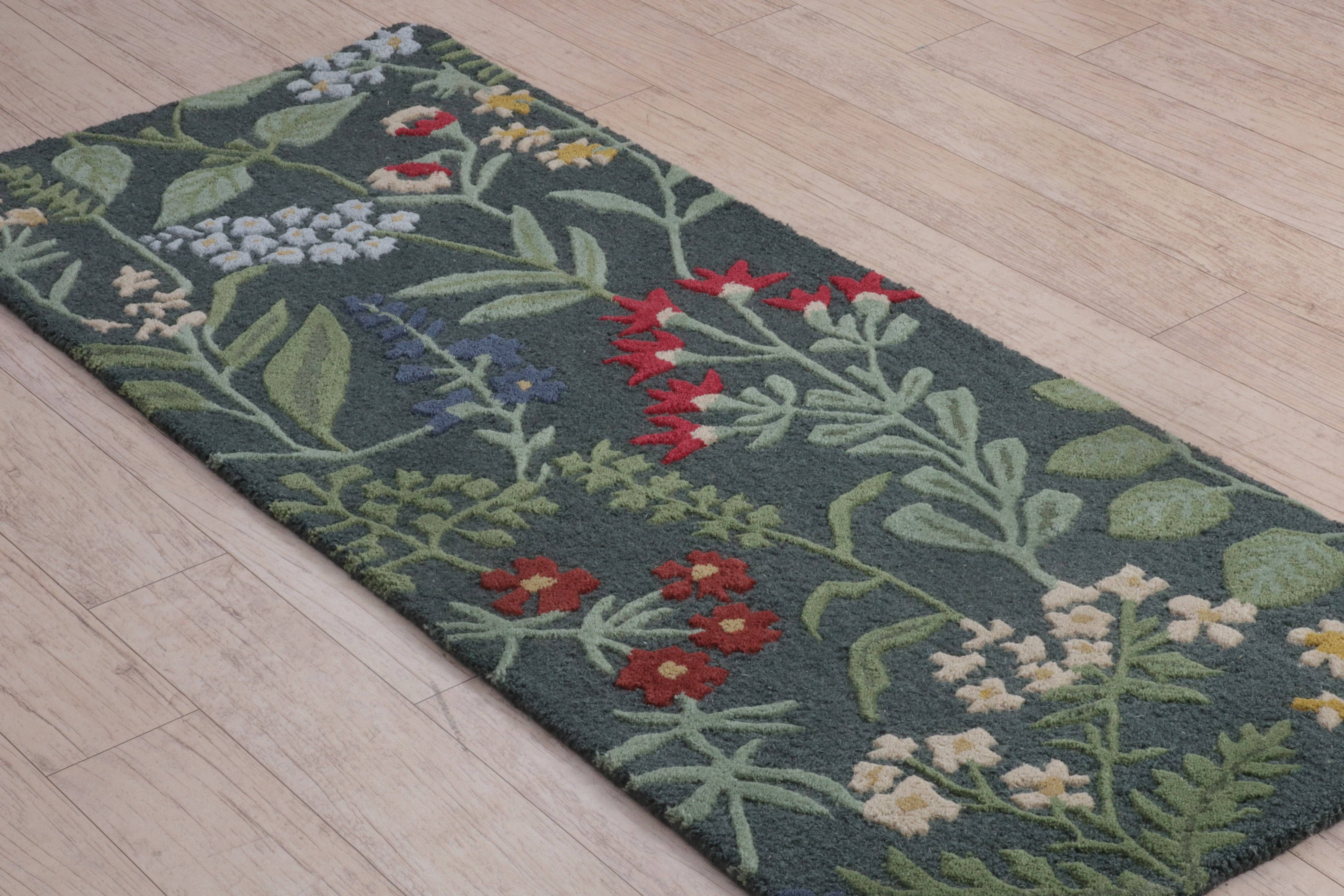 Valley Blossoms the Blooming Way | Hand-Tufted Wool Hallway Charm