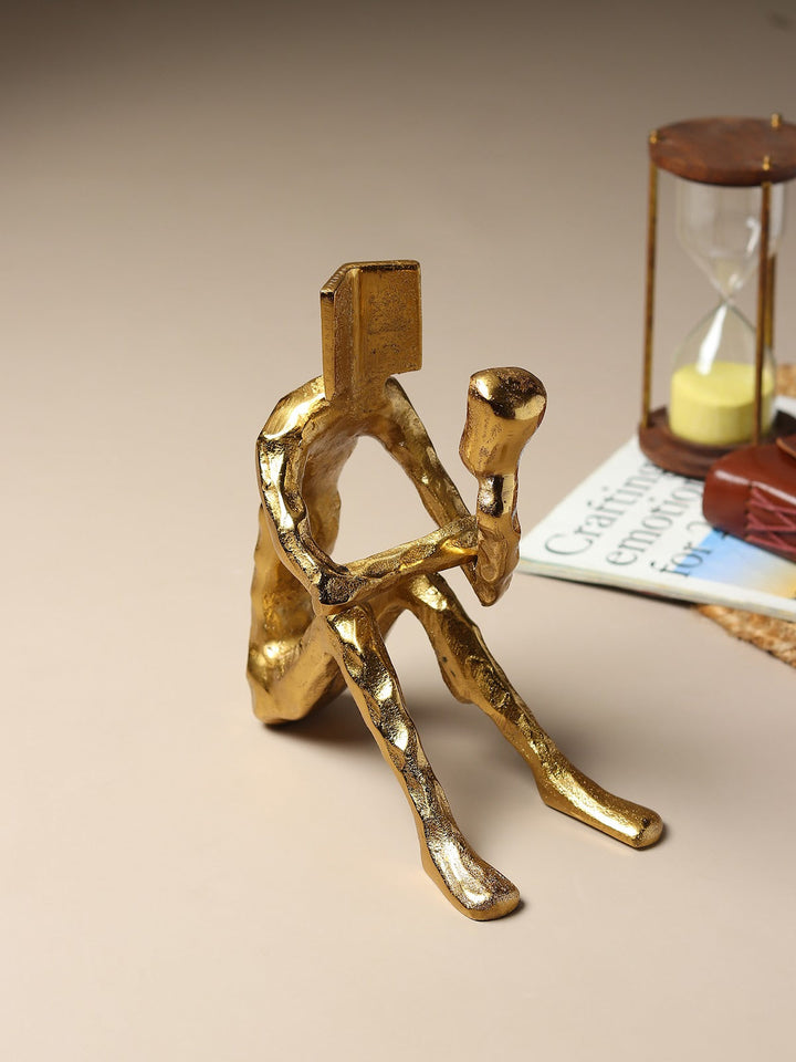 Expobazaar Pensive Reader in gold