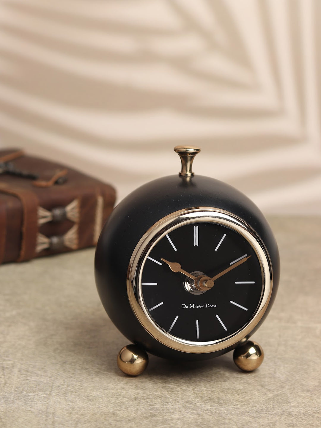 Expobazaar Sphere TimeKeeper table clock in Black