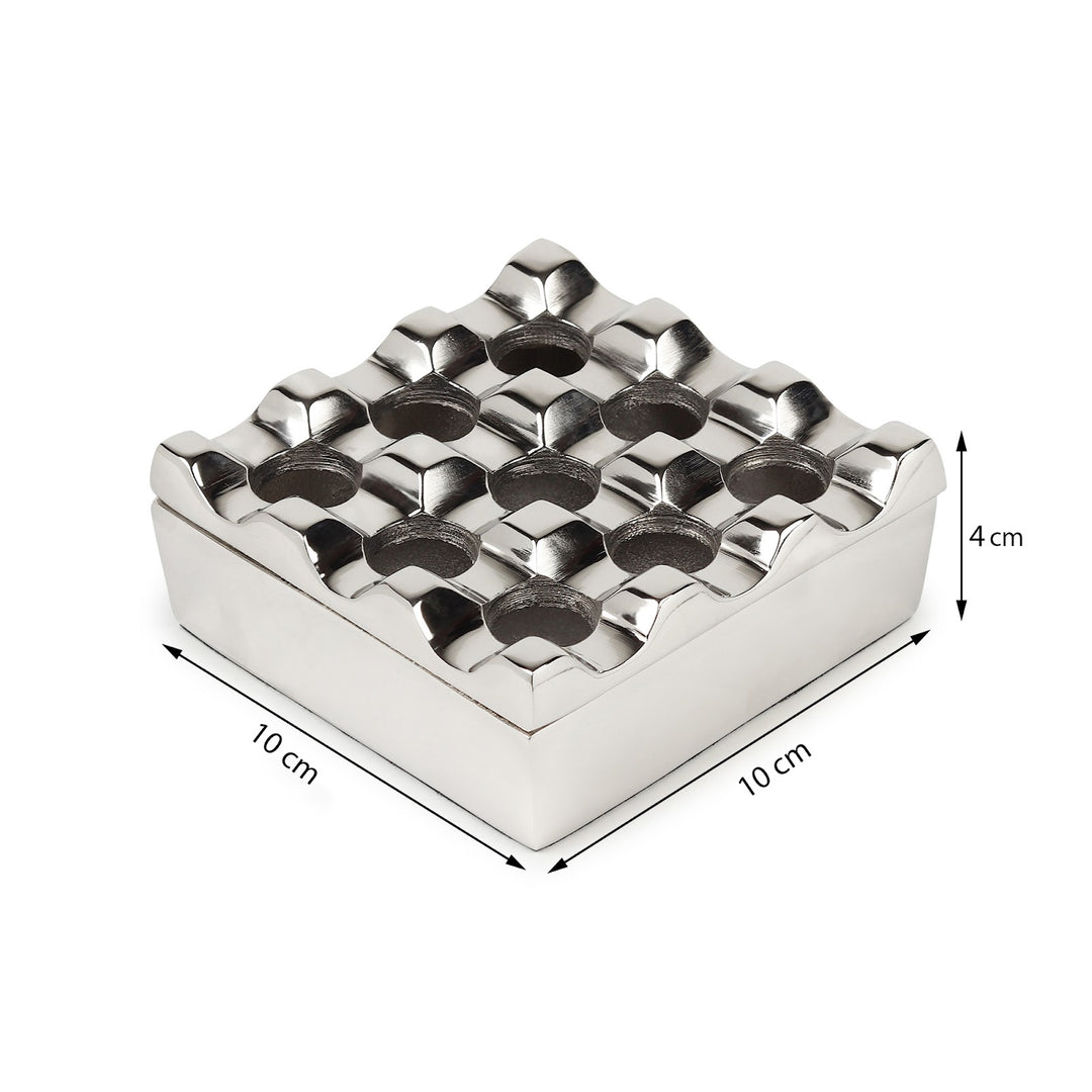 Expobazaar AlaricÂ’s silver ashtray