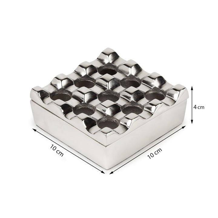 Expobazaar AlaricÂ’s silver ashtray