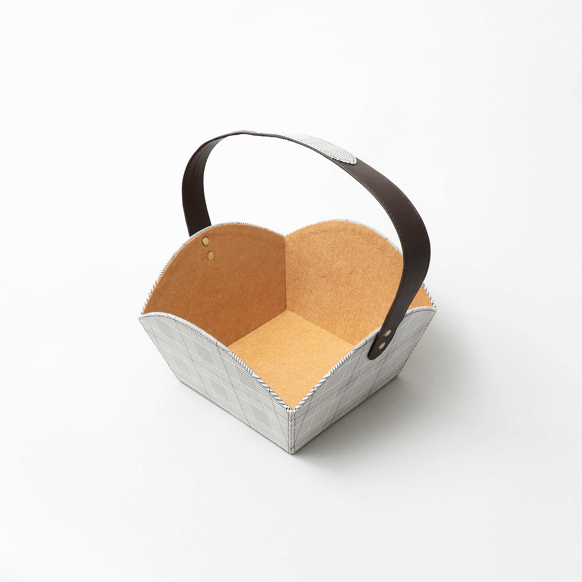 Feminine Flower Cut Basket for Beautiful Gift Hampers and Storage