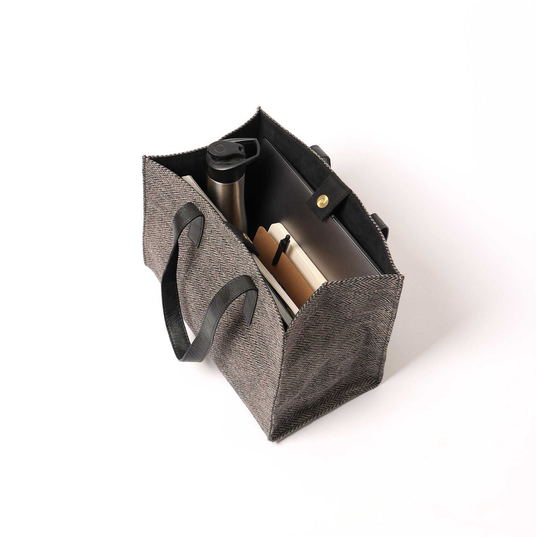 Unisex Black and Honey Handbag for Bold Refined Daily Use