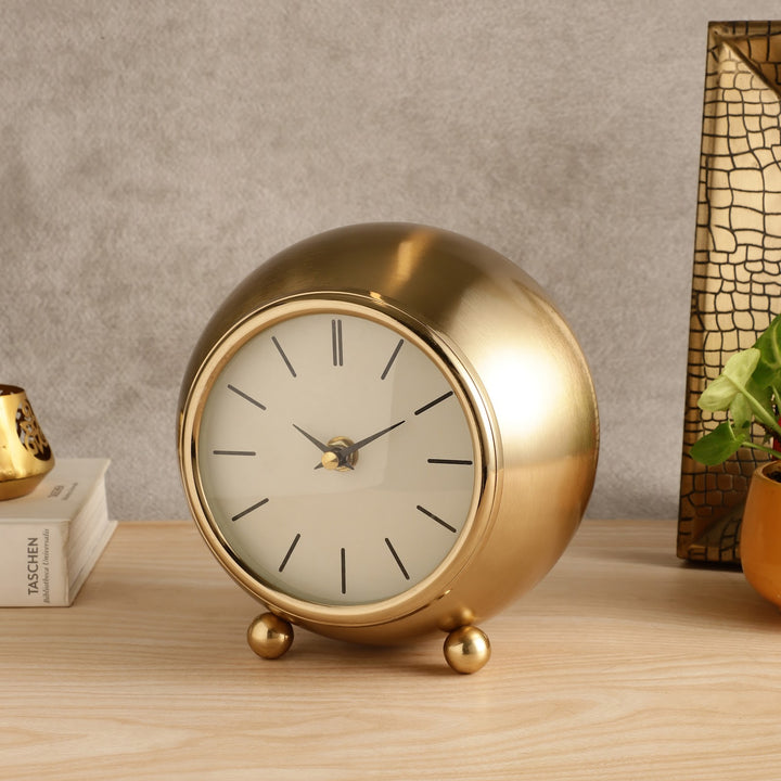 Expobazaar Gold Round  Seraphic Veil Desk Clock