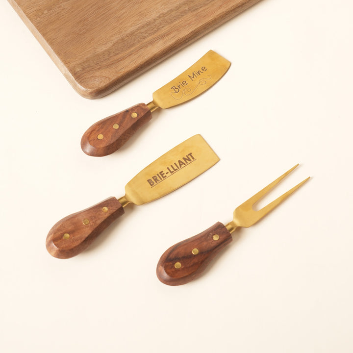 Cheese knife and spreader serving set