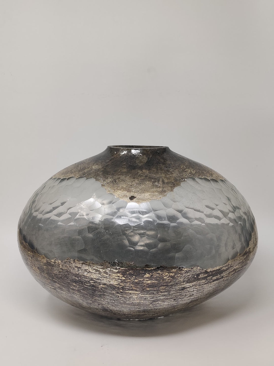 Expobazaar Antique Aluminium Mid Chisel Cut Vase