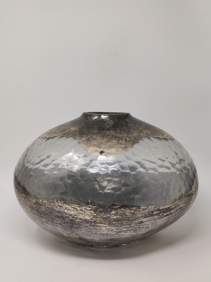 Expobazaar Antique Aluminium Mid Chisel Cut Vase