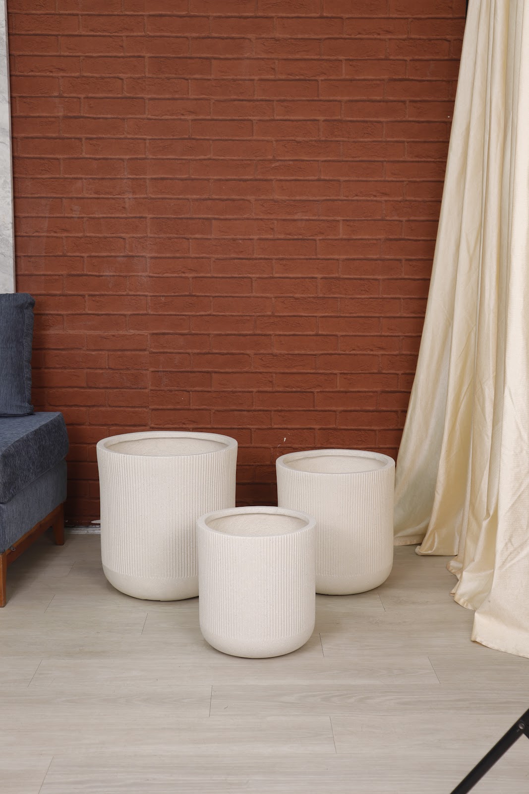 Expobazaar Ribbed Grey Cylindrical Stone‑Finish Large Planter