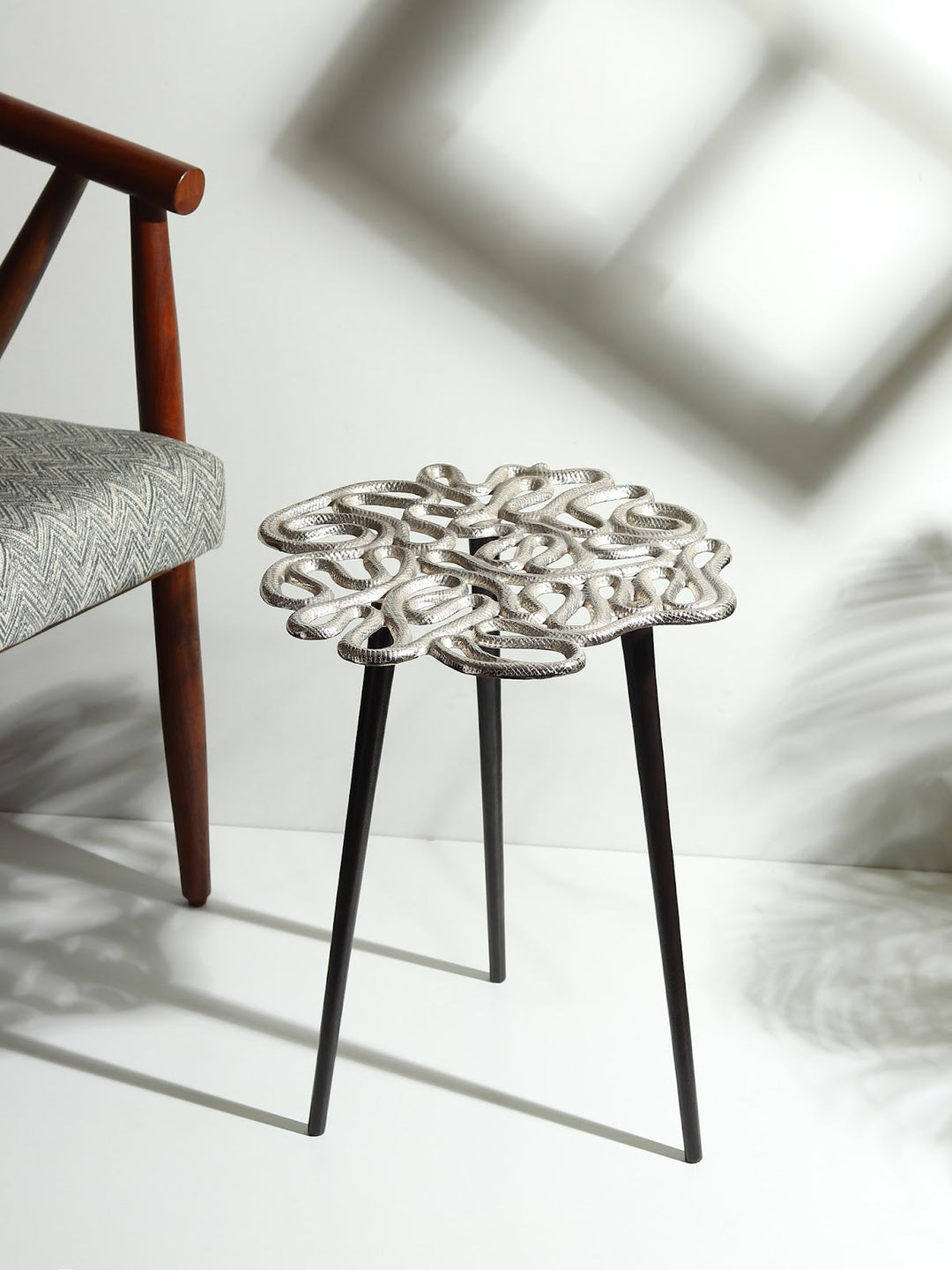 Expobazaar Sliitherin's end Table in Silver
