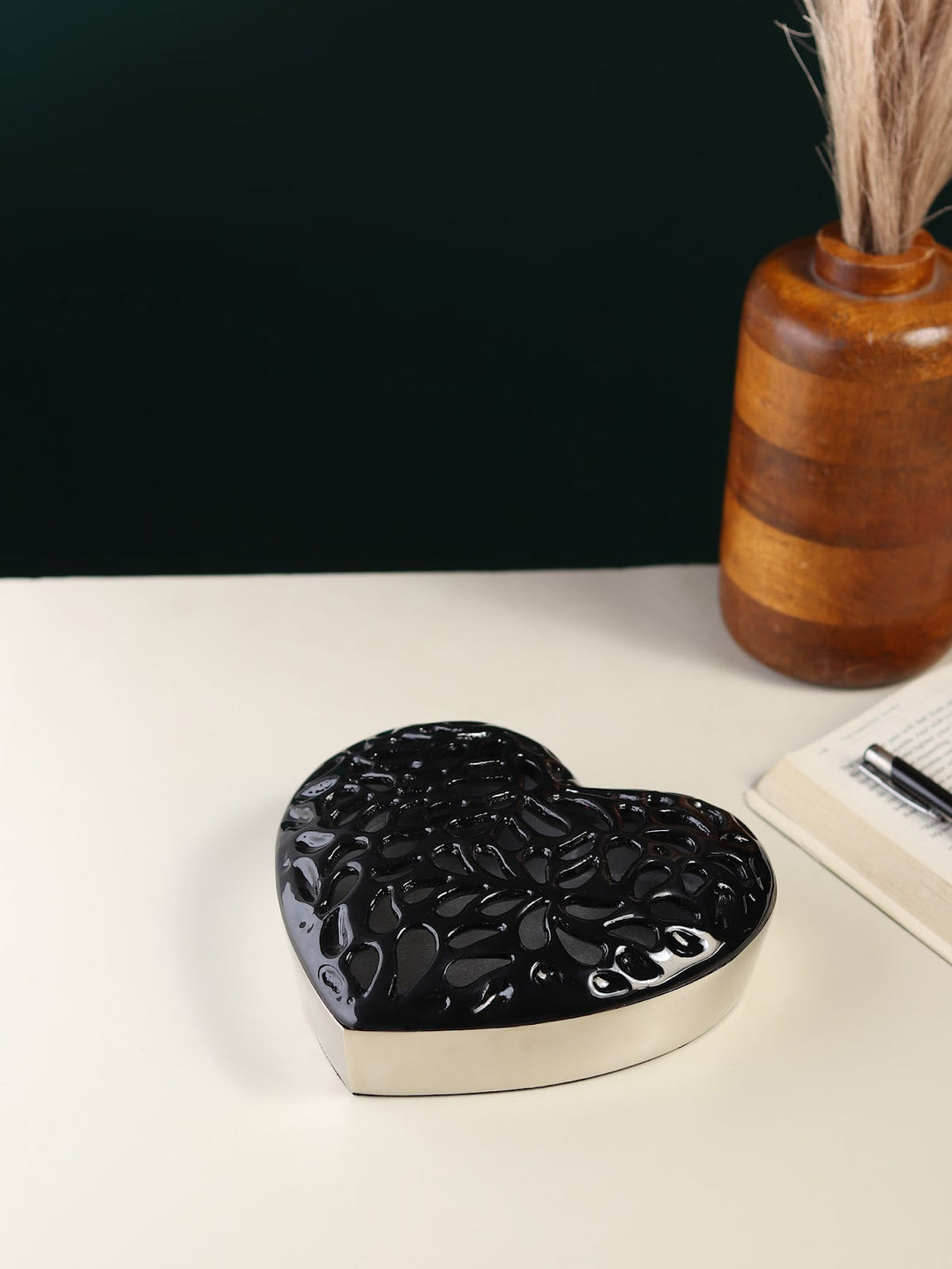 Expobazaar Vitalis Black Heart Box