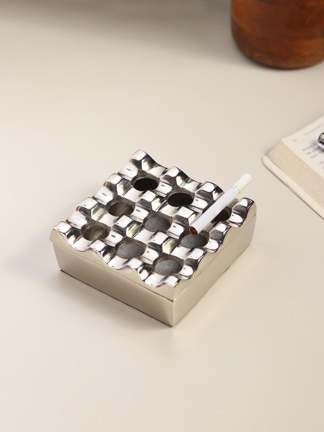 Expobazaar AlaricÂ’s silver ashtray
