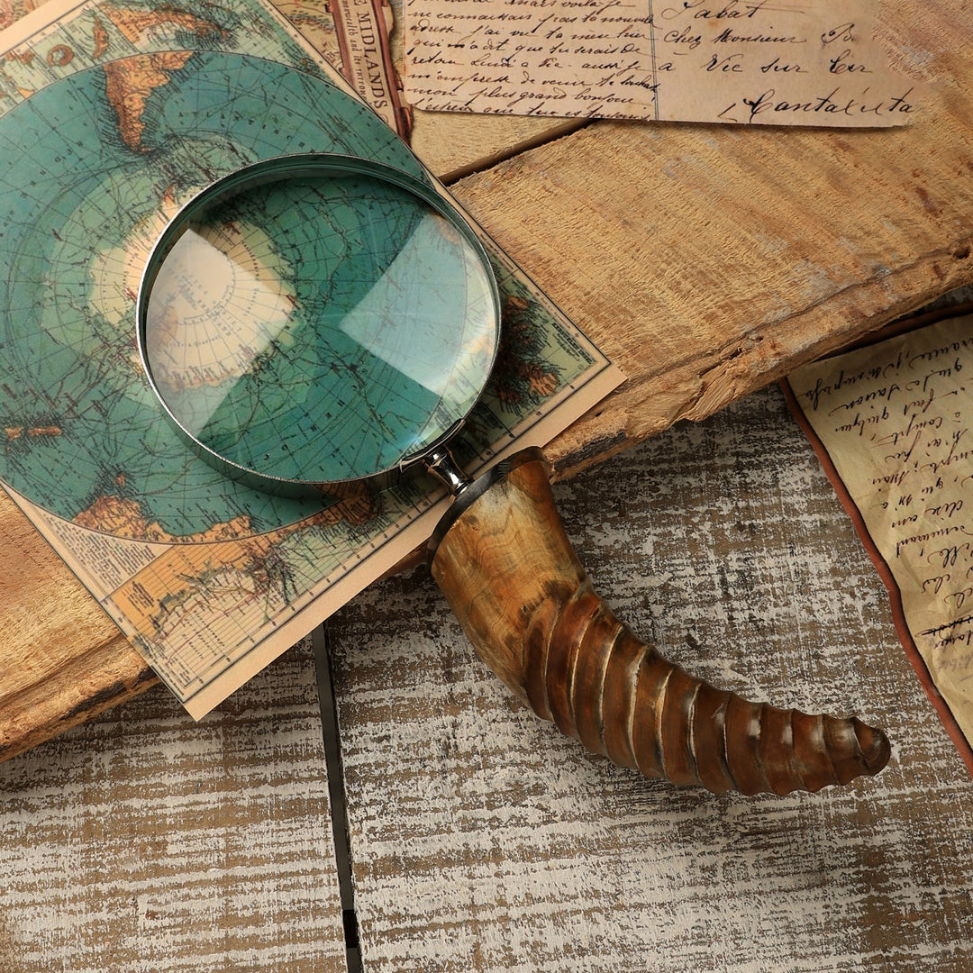 Snow Round Handheld Table Magnifier
