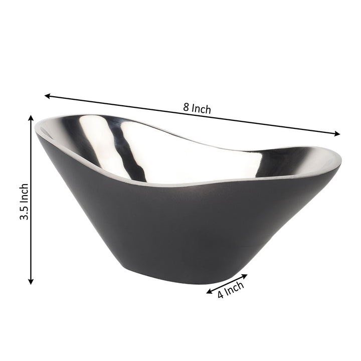 Raja Rani: Opulent Oval Gold & Silver Bowl for Majestic Displays