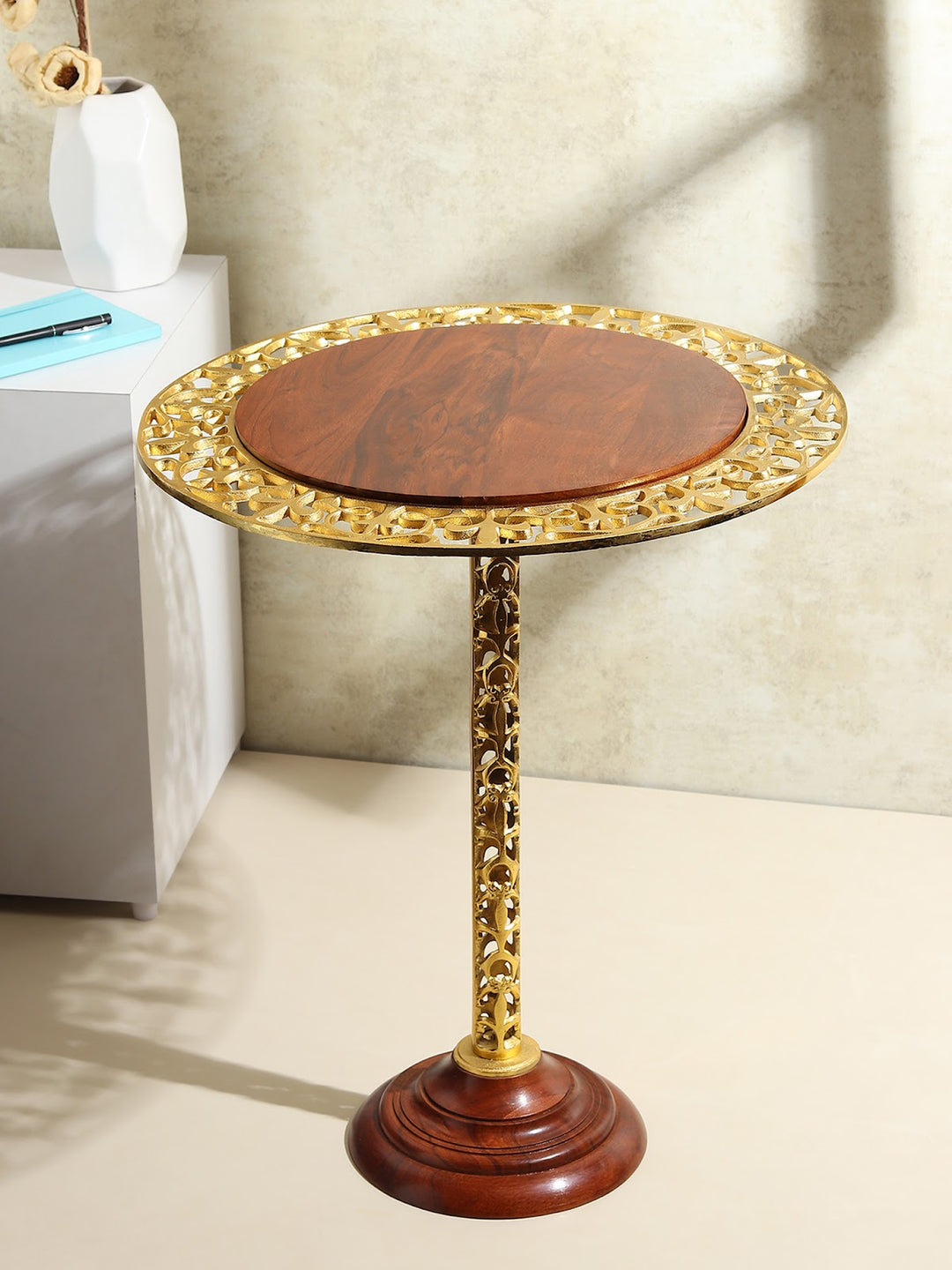 Expobazaar Timber's aurum Table
Regnum