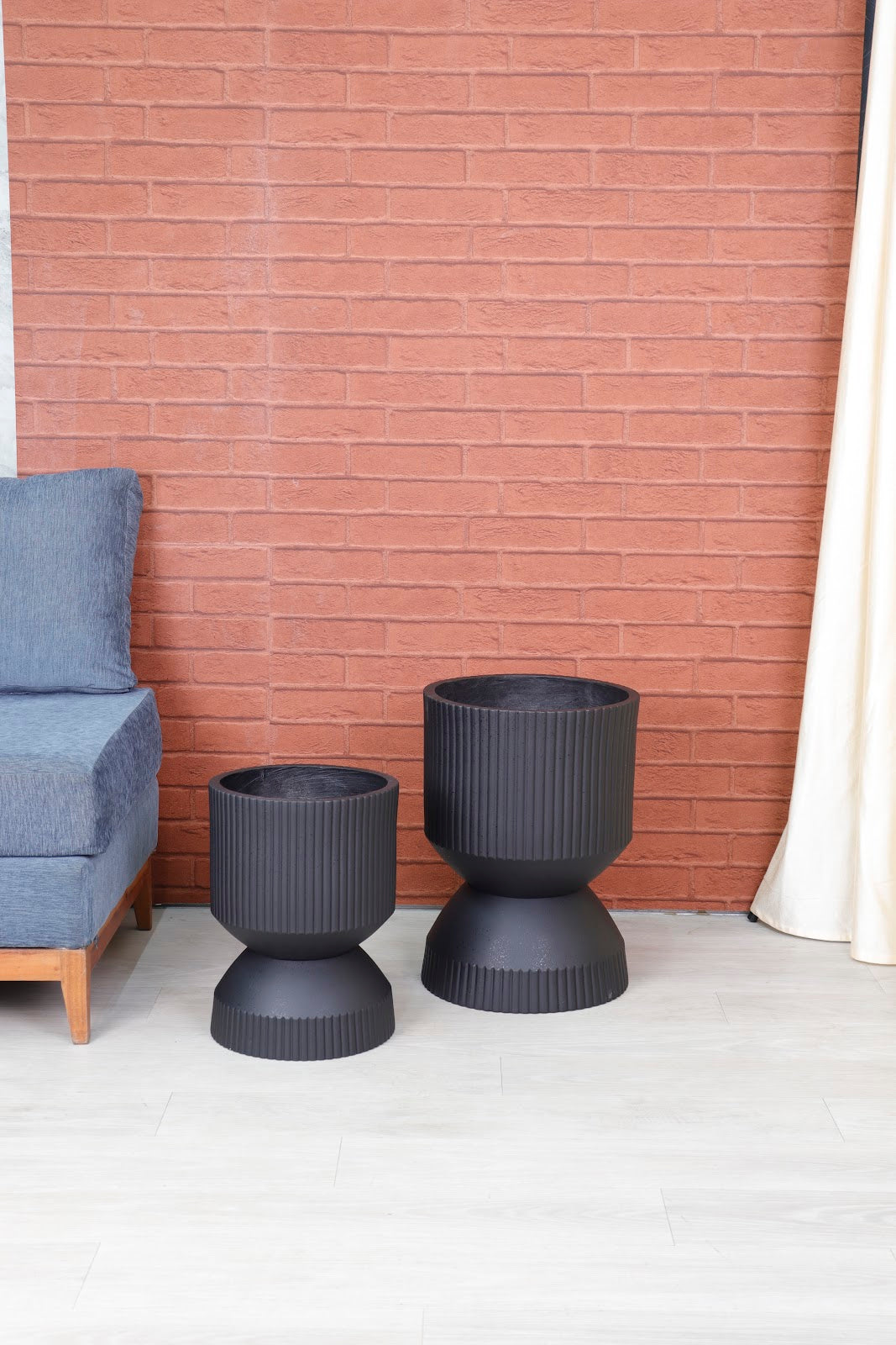 Expobazaar Ribbed Grey Hourglass Large Planter