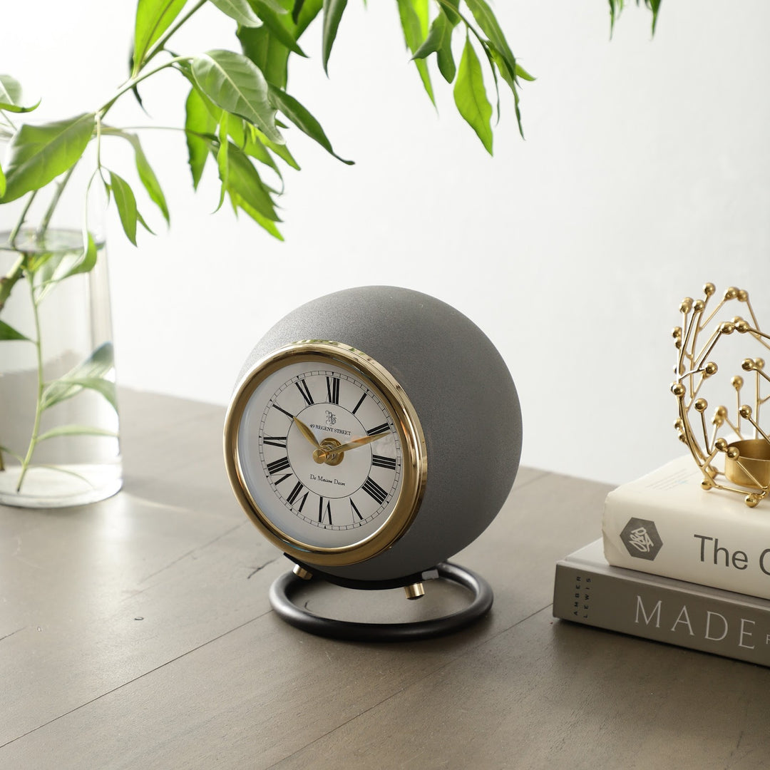 Expobazaar Assiral stand table clock in grey