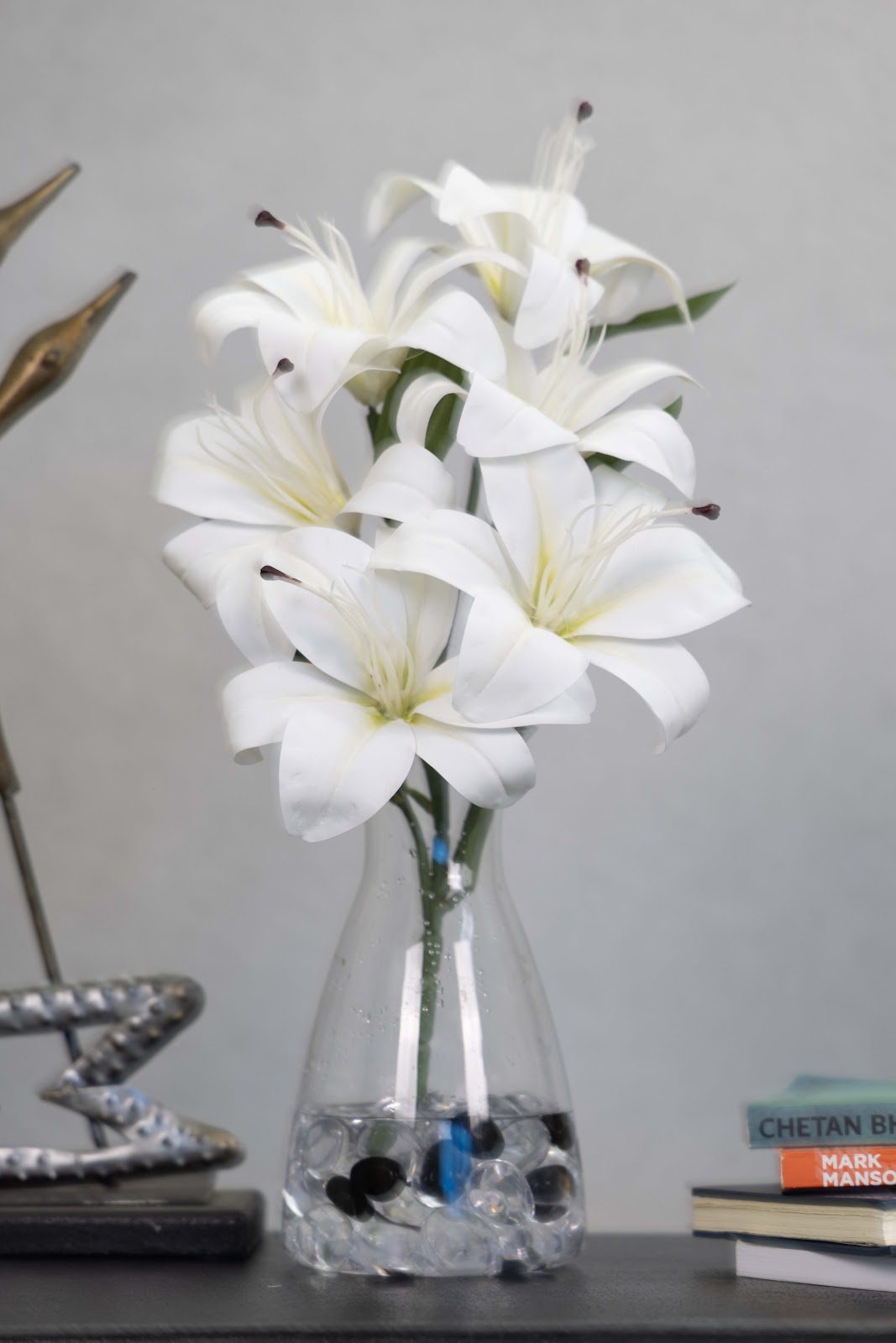 Expobazaar Elegant Artificial Lily Flower Bunch for Home Decor