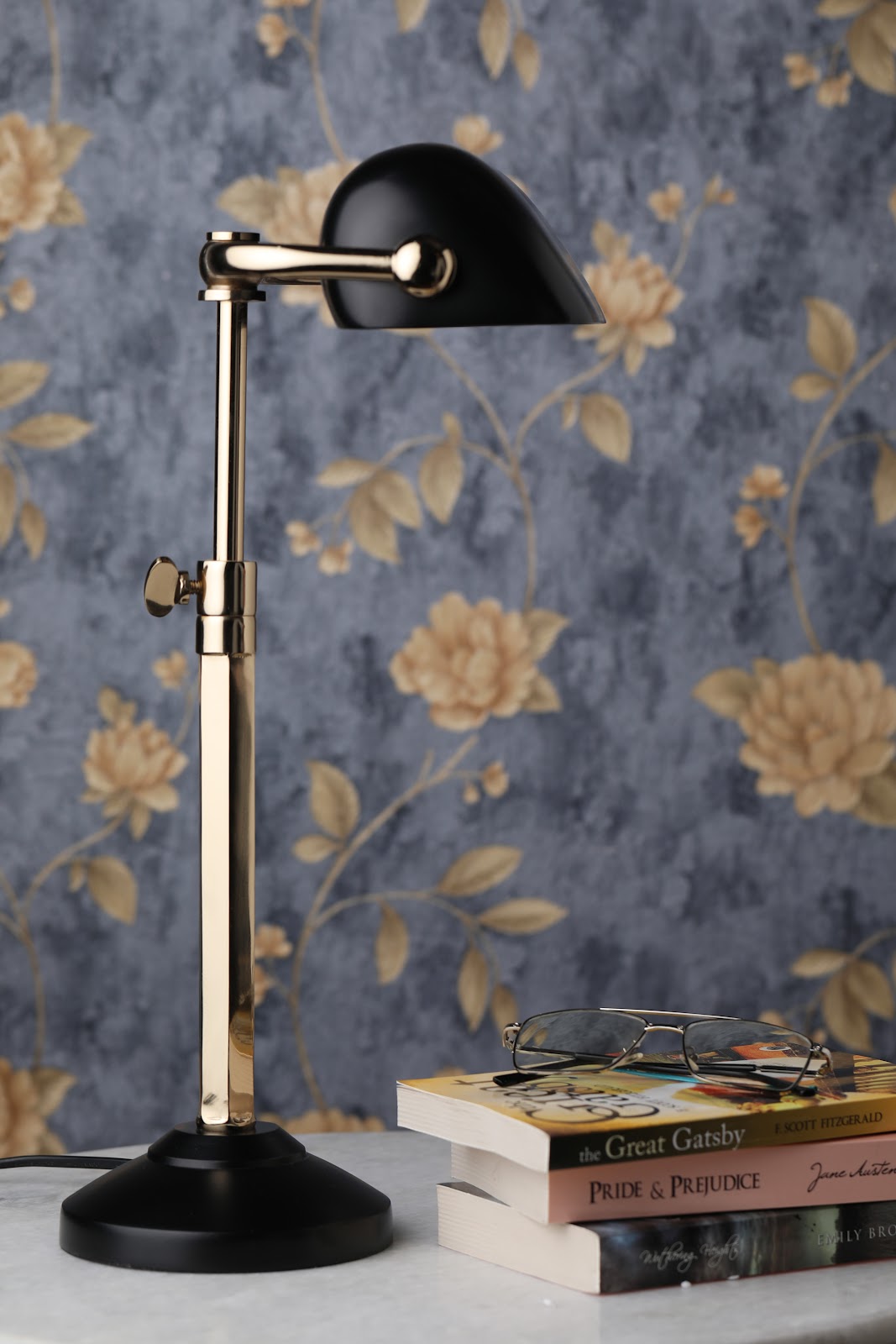 Expobazaar Handcrafted Black Banker's Adjustable Lamp