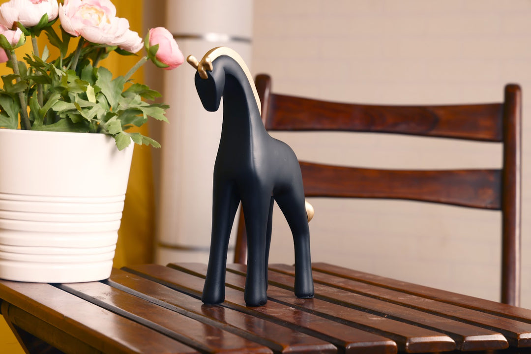 Expobazaar Elegant Modern Horse Resin Figurine for Home Decor