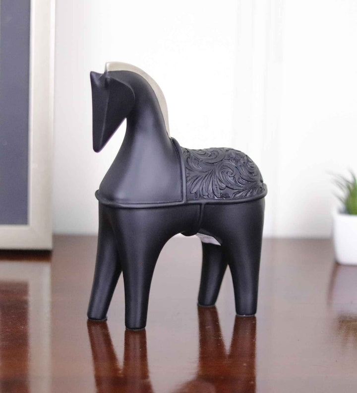 Expobazaar Elegant Horse Resin Sculpture for Contemporary Home Decor