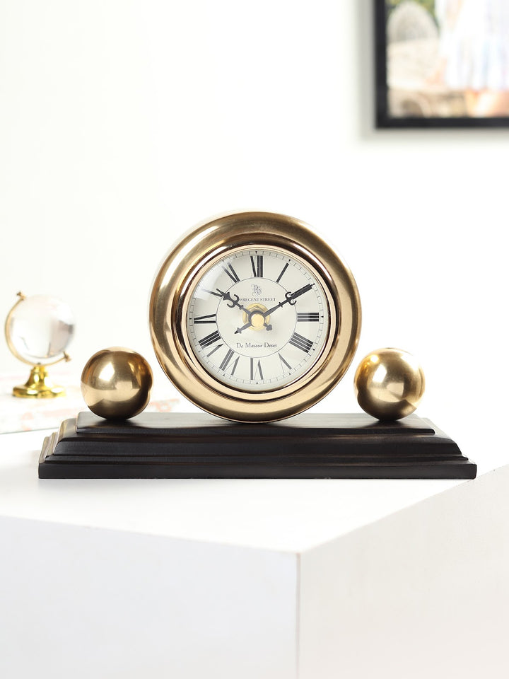 Expobazaar Orbitron table clock in gold