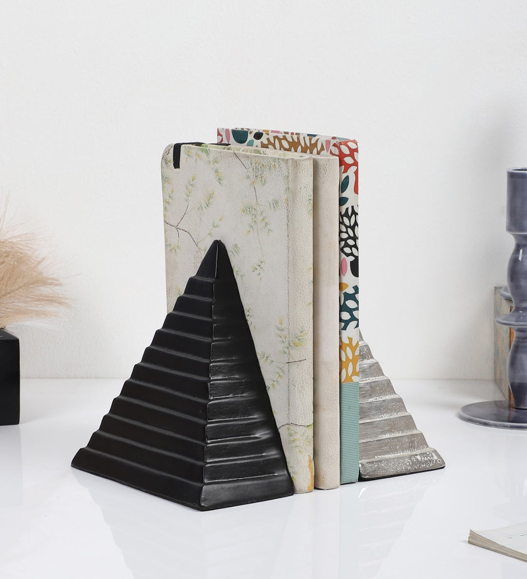 Expobazaar Pyramidon Bookend Silver & Black