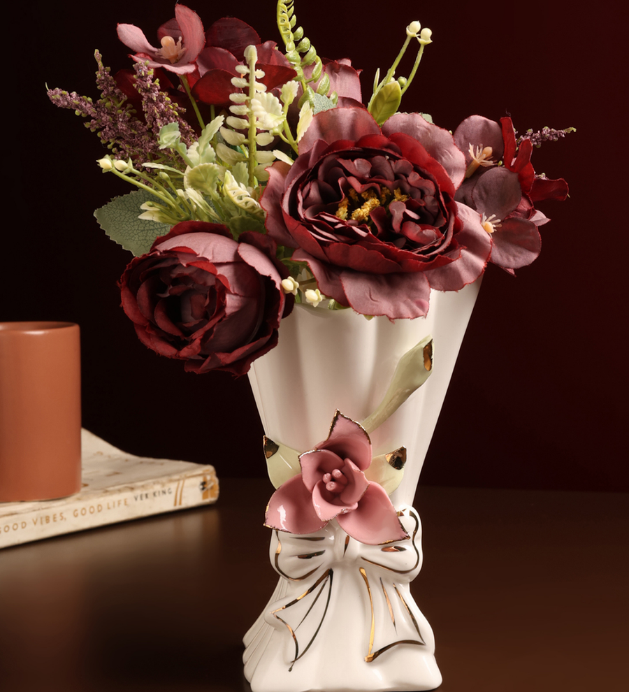 Isolde Fleur Climbing Bloom Porcelain Bud Vase view 1