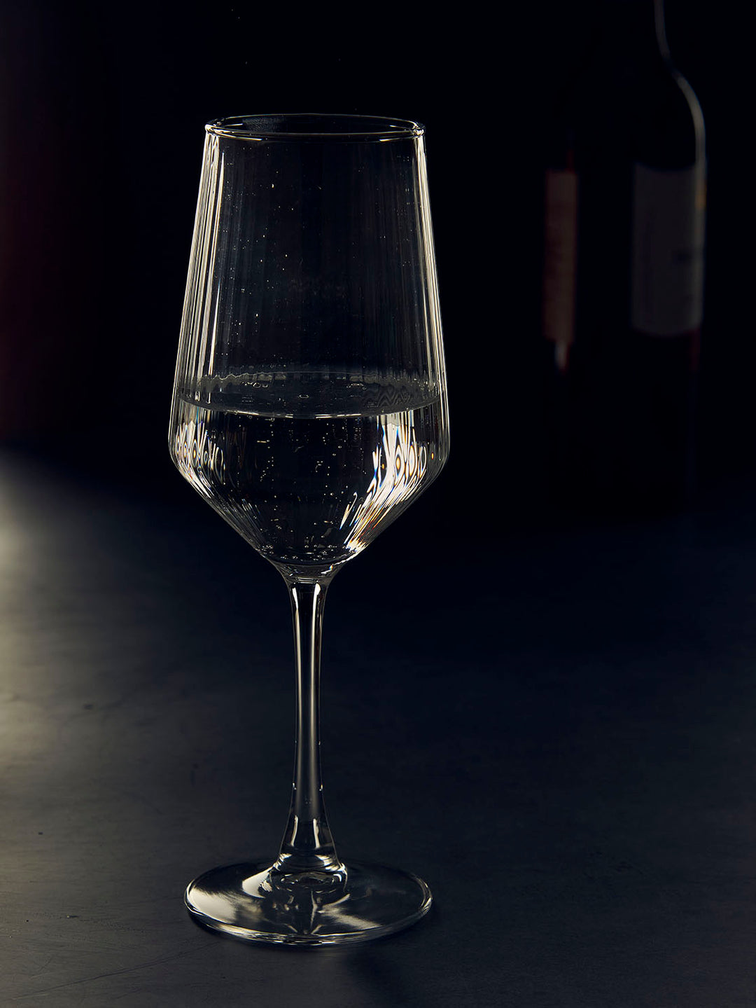 Ribbed Diamond Wine Glass in crystal glass, 400 ml
