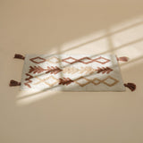 Beige Diamond Arrow Tufted Cotton Bath Mat