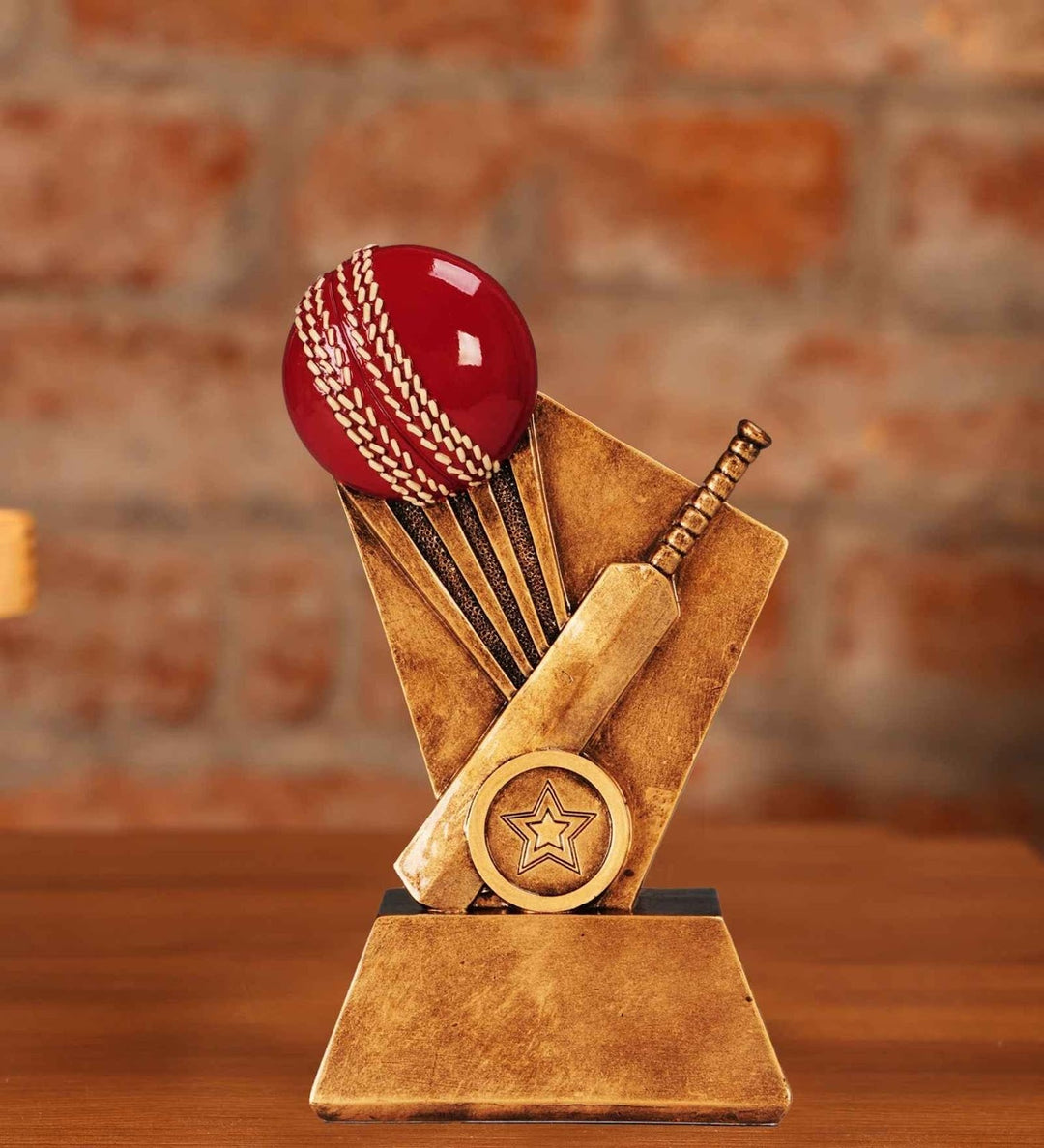 Expobazaar Cricket Bat and Ball Resin Artifact for Decor