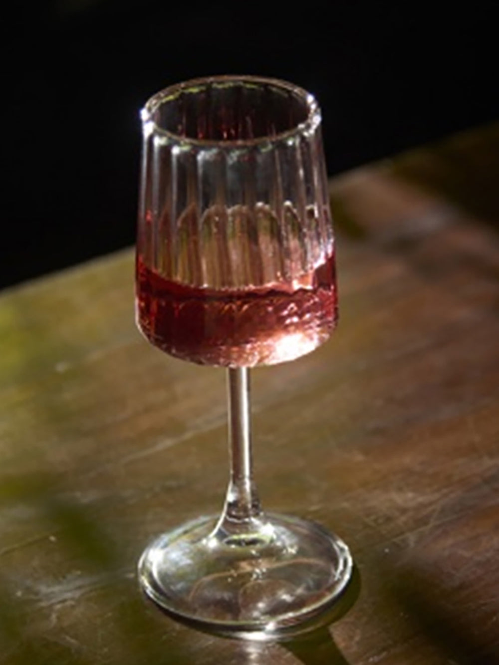 Fluted Wine Glass 250 ml in borosilicate glass