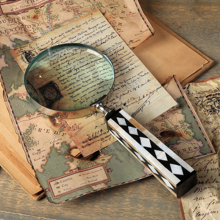 Rwanda Round Handheld Table Magnifier
