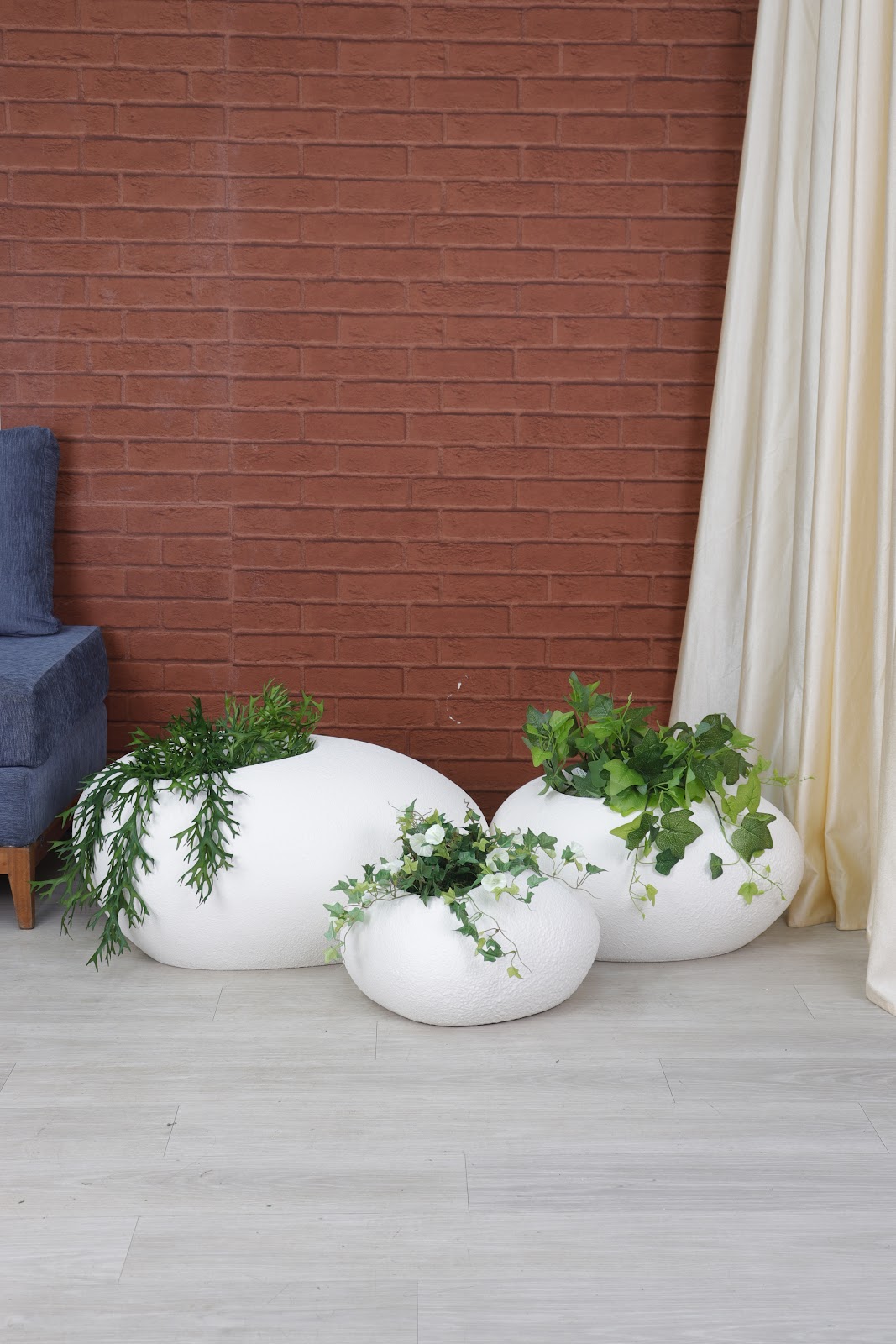 Expobazaar Modern PebbleForm FRP Small Planter