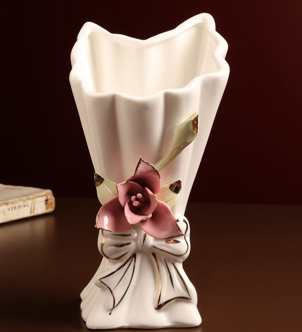 Isolde Fleur Climbing Bloom Porcelain Bud Vase view 2