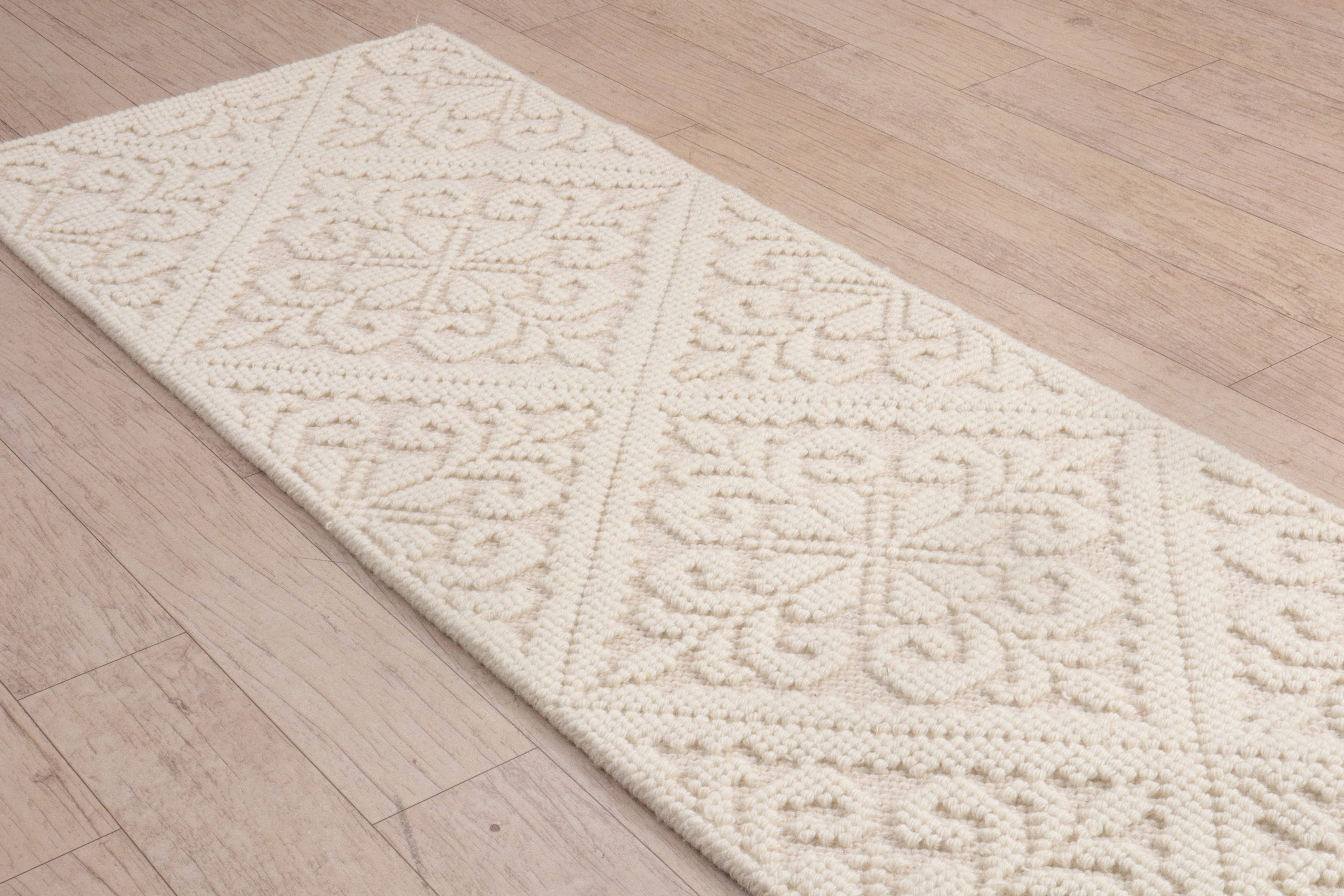 Regal Imprints the Royal Runner | Hand-Woven Cotton-Wool Hallway Elegance