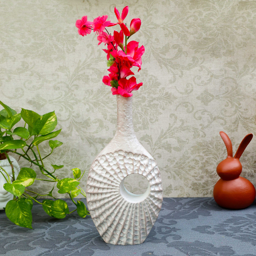 Seashell Serenity Vase Trio | Coastal Ceramic Vases for Oceanic Charm