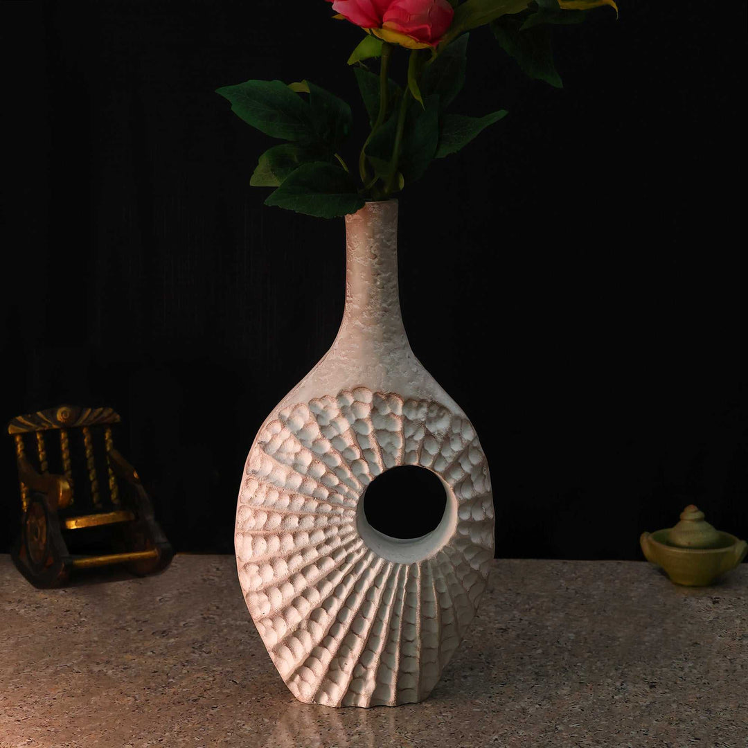 Seashell Serenity Vase Trio | Coastal Ceramic Vases for Oceanic Charm