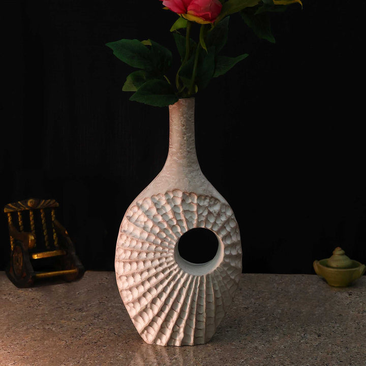Seashell Serenity Vase Trio | Coastal Ceramic Vases for Oceanic Charm