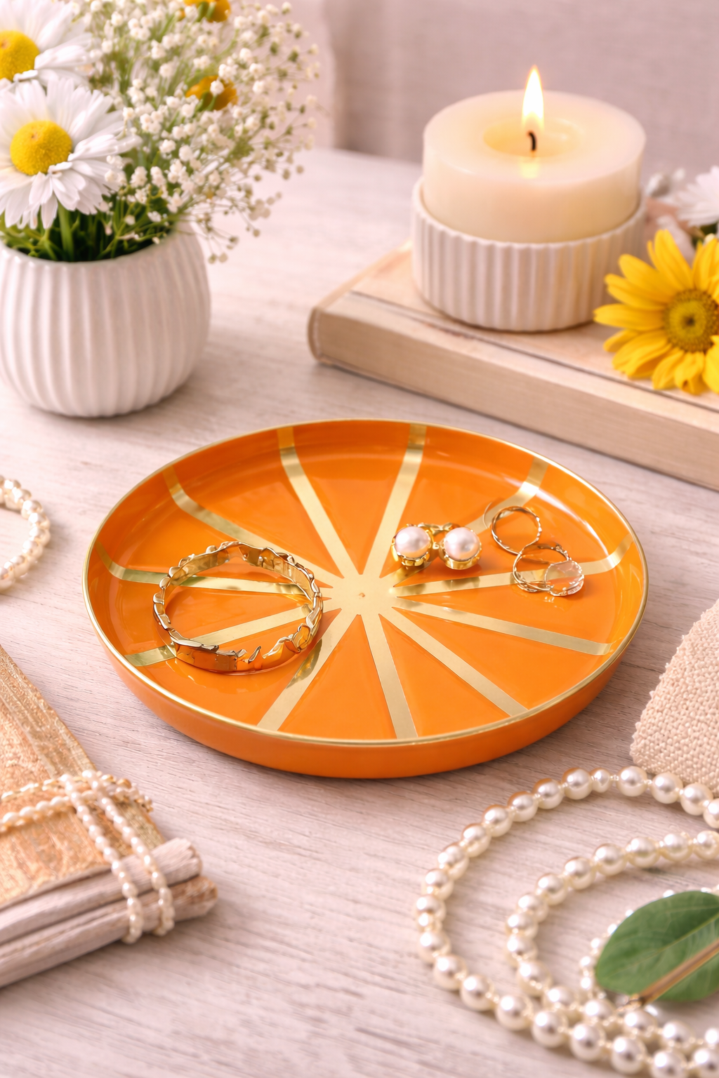 Round Shaped with Golden Stripes enamel  Tray