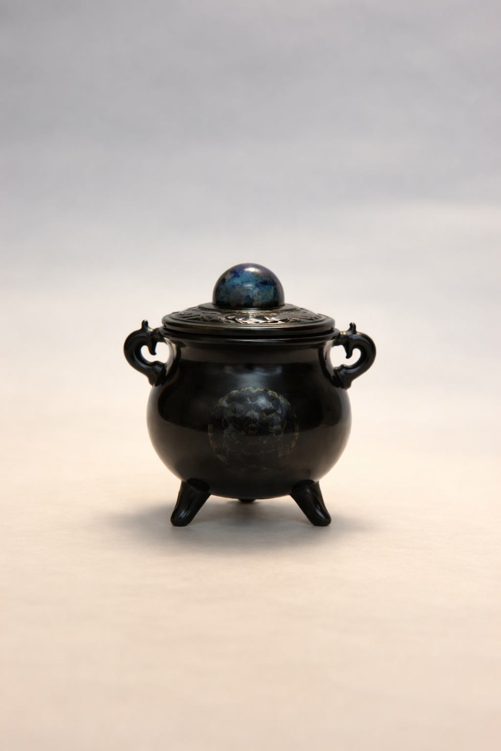 Cast Iron Cauldron Tol for Charcoal & Sambrani