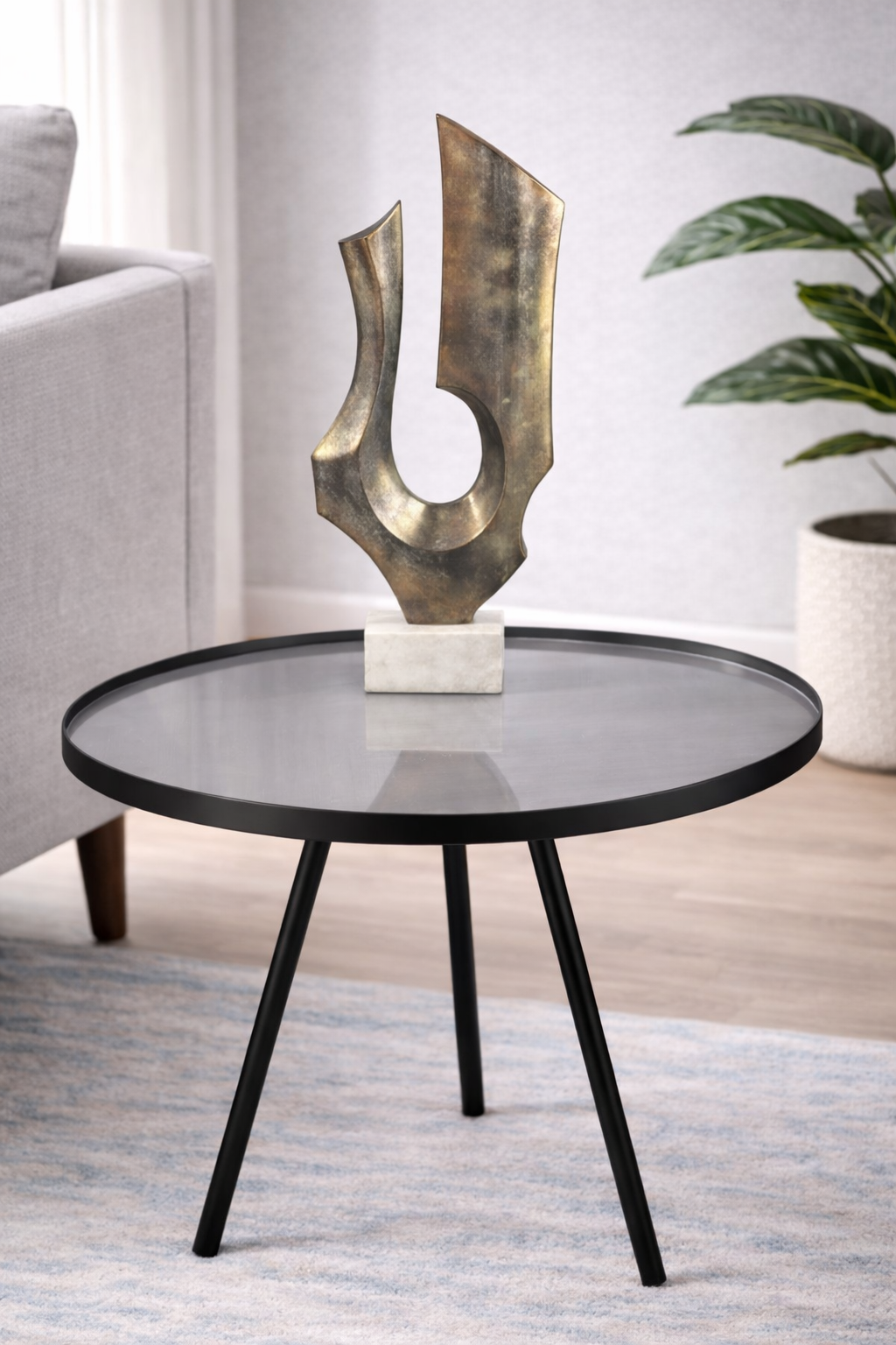 Minimalist Curved Aluminium Art Décor Accent for Home & Office