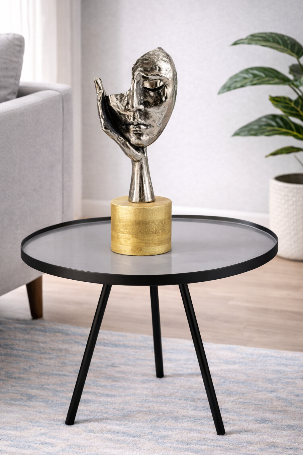 Artistic Half Face Aluminium Décor Accent for Home & Office Styling