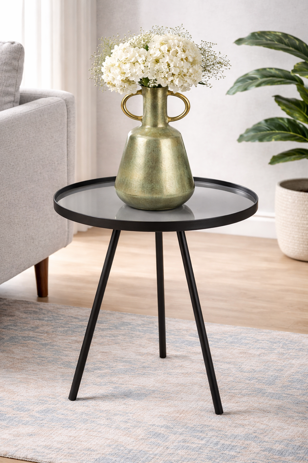 Antique Design Aluminium Vase Decorative Tabletop Accent for Interiors